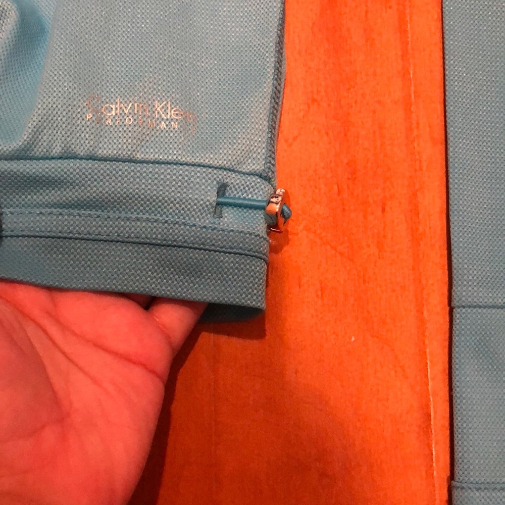EUC Women’s Calvin Klein Performance Jacket! - Picture 2 of 4